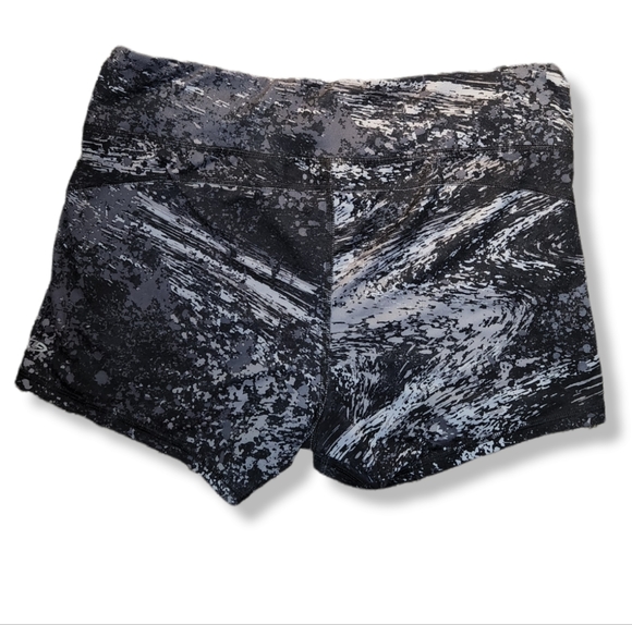 CHAMPION CAMO PATTERN SPANDEX SHORTS - Picture 2 of 3
